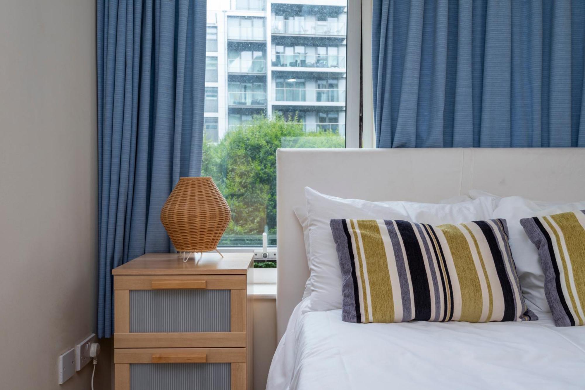 Battersea Power Station Apartment London Bagian luar foto